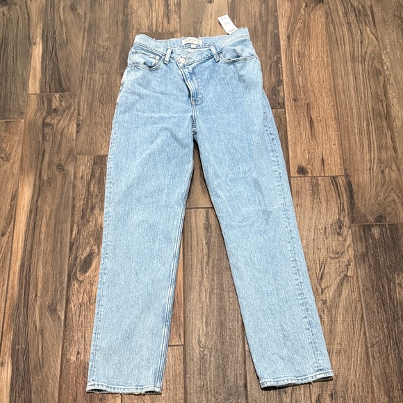 Abercrombie & Fitch Denim - Abercrombie & Fitch 90s Light Blue Straight Leg Jeans ultra high rise BNWT